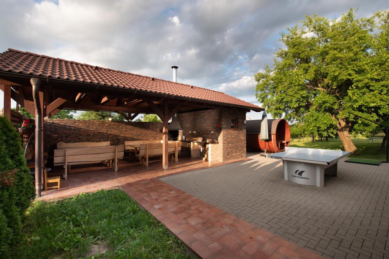 Farmaobeckov Sk Apartamento Exterior foto