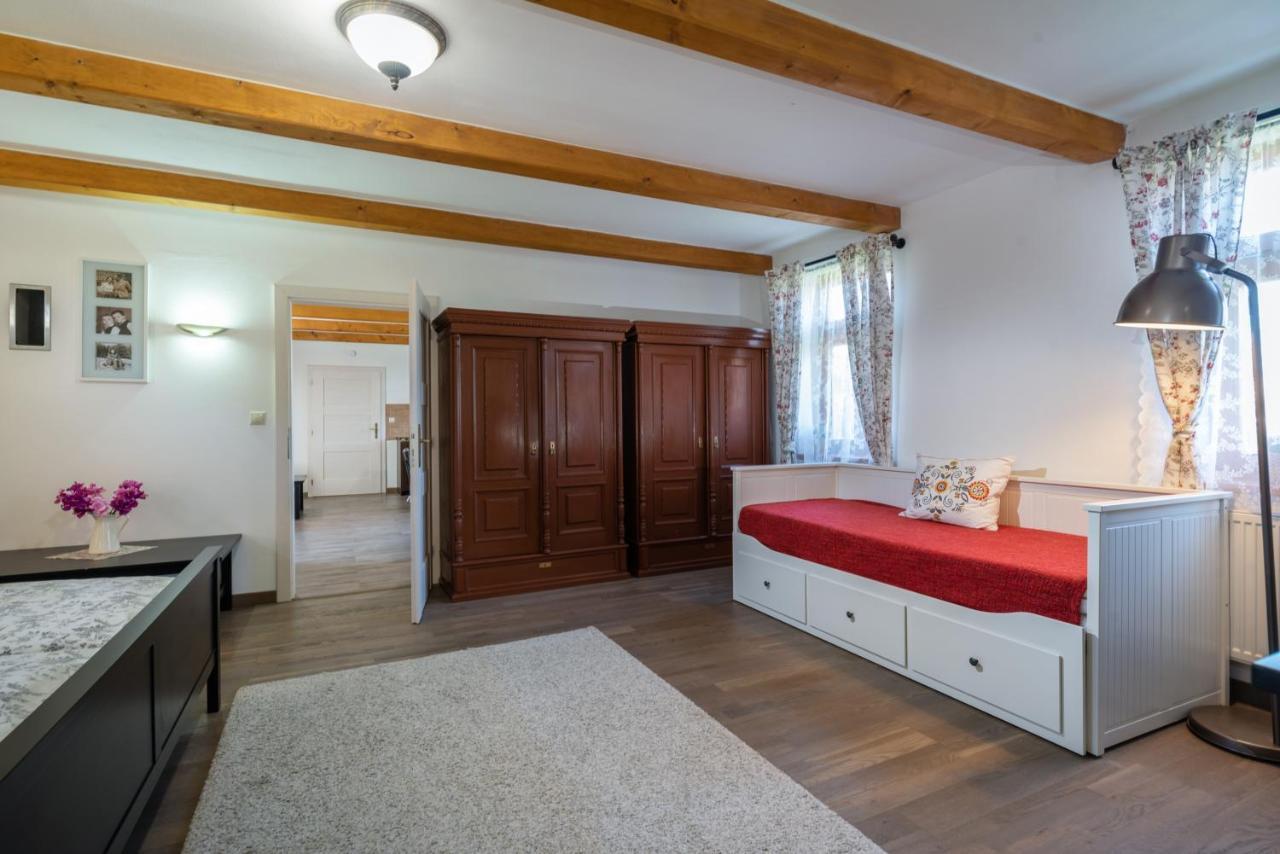 Farmaobeckov Sk Apartamento Exterior foto